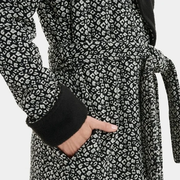 NWT UGG WOMEN'S DUFFIELD II LEOPARD BLACK GRAY ROBE L